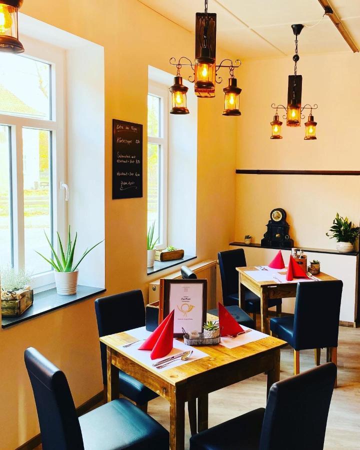 Gasthaus Zur Post Uetze エクステリア 写真